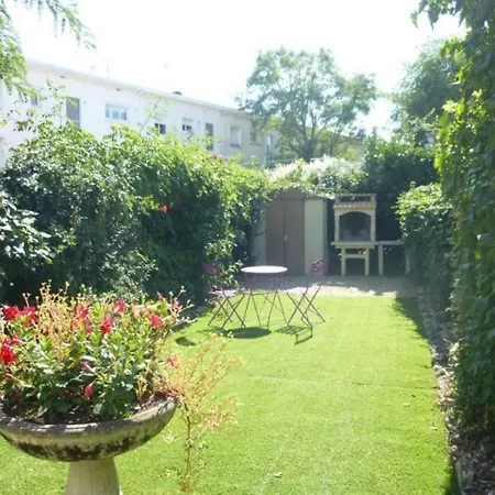 Proximite Centre Et Plage Royan